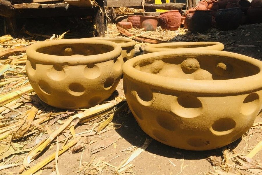 From Earth to Art Sing'isi Village Pottery Workshop Tour image