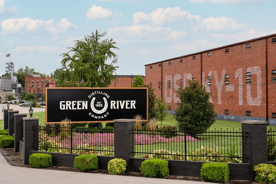 Green River Distilling Co. image