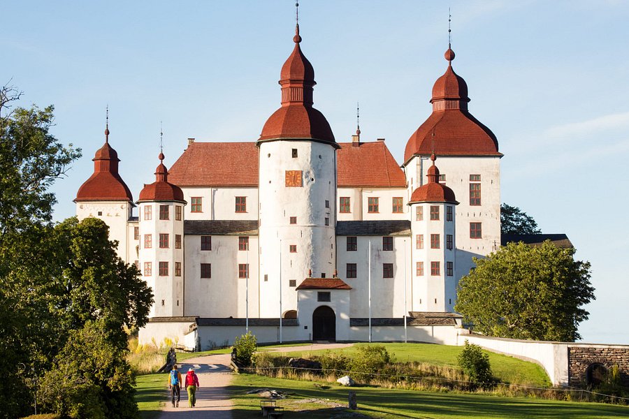 Lacko Castle image