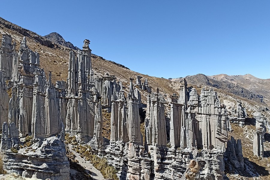 Ciudad Gótica enigmático bosque de piedras de Pacunasa image