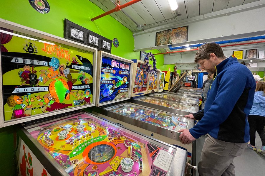 Electromagnetic Pinball Museum And Restoration image
