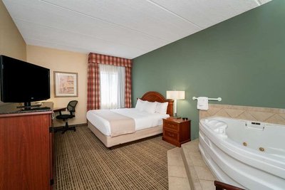 Hotel photo 16 of Baymont by Wyndham Knoxville/Cedar Bluff.