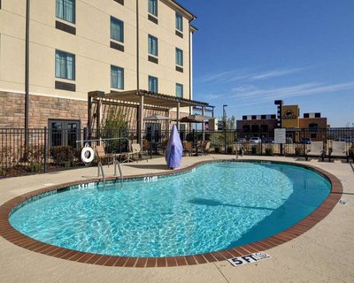 Hotel photo 23 of Comfort Inn & Suites - Fort Smith.