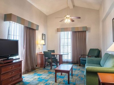 Hotel photo 21 of La Quinta Inn by Wyndham New Orleans Veterans / Metairie.