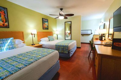Hotel photo 28 of Caliente Tropics Resort.